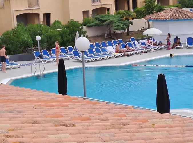 Climatise Box 5 G Résidence Odalys Saint Loup, Piscine ,parking Privé Et Superette 25 Agde